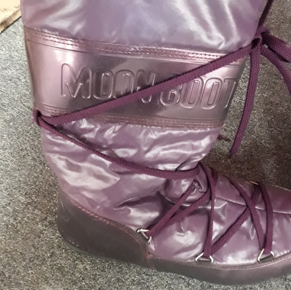 Moon boots - Picture 1 of 3